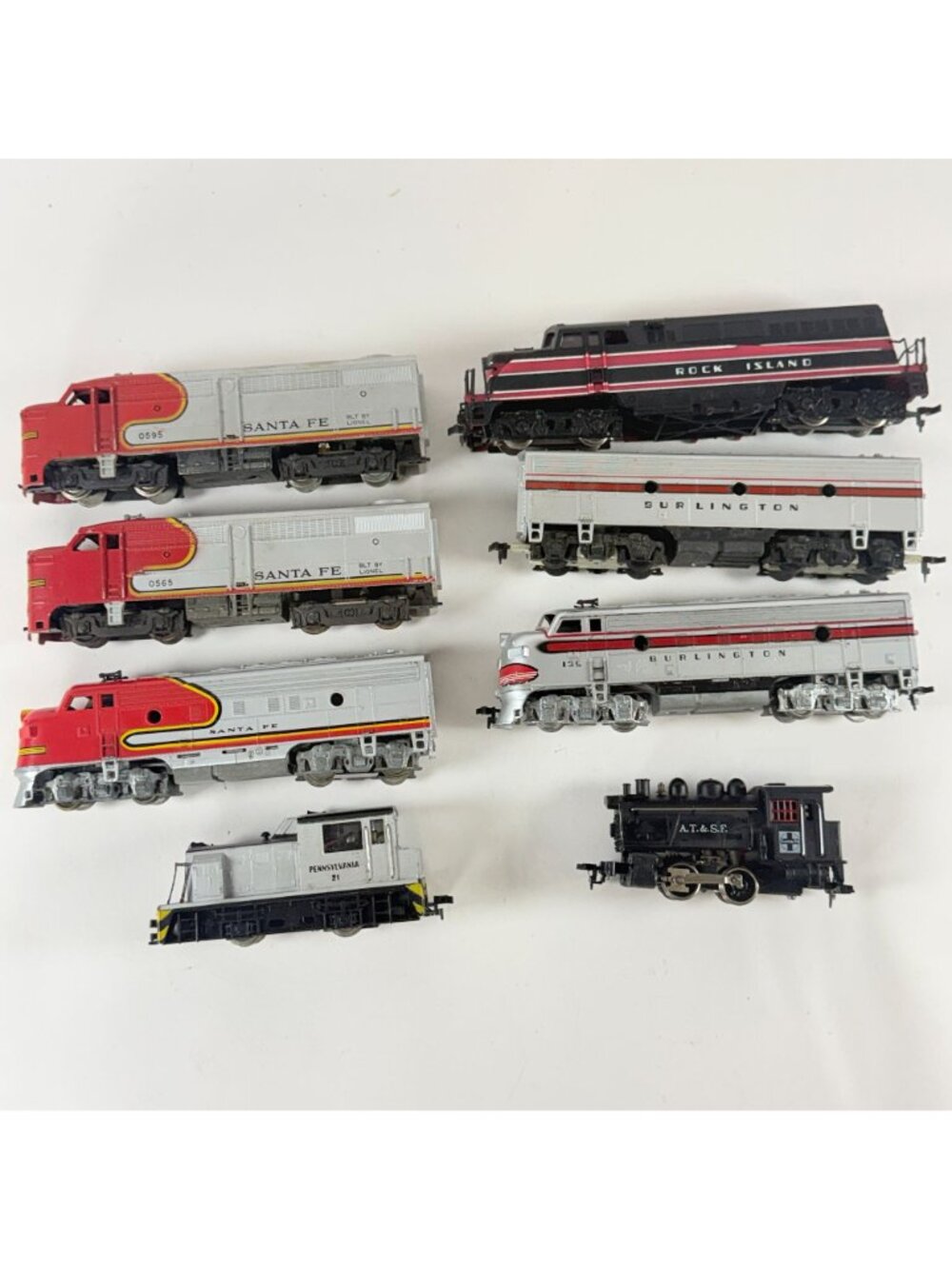 HO Locomotives Lot of 8 Santa Fe Burlington Rock Island & Others Parts As Is - Picture 6 of 10